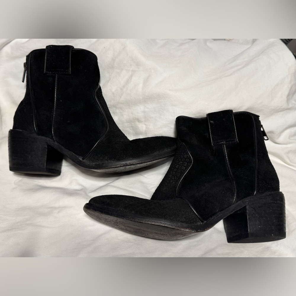 FARYLROBIN x FREE PEOPLE Black Leather Snake Print Larry Bootie Sz 6